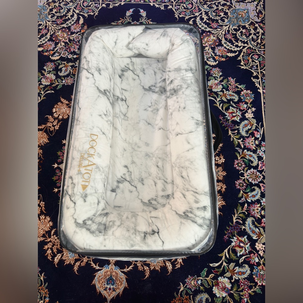 Docatot Deluxe+ Dock in Carrera Marble & Mexxi spare cover in white& Cabana Covr